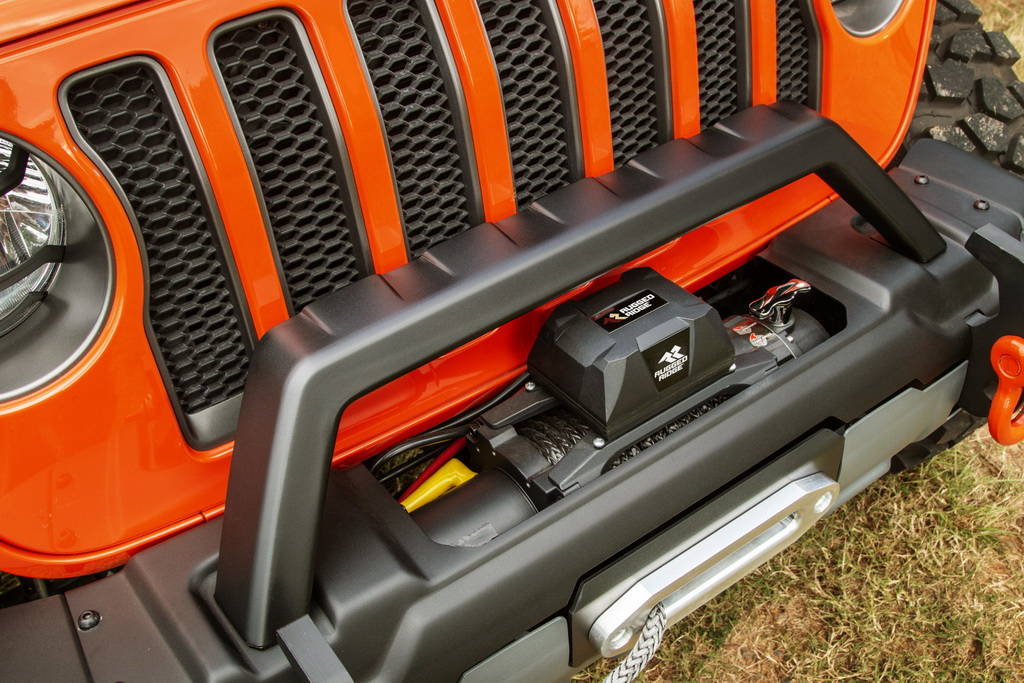 Venator Stubby Frt Bumper, w/Overrider; 18-curr Jeep Wrangler JL & JT - 4