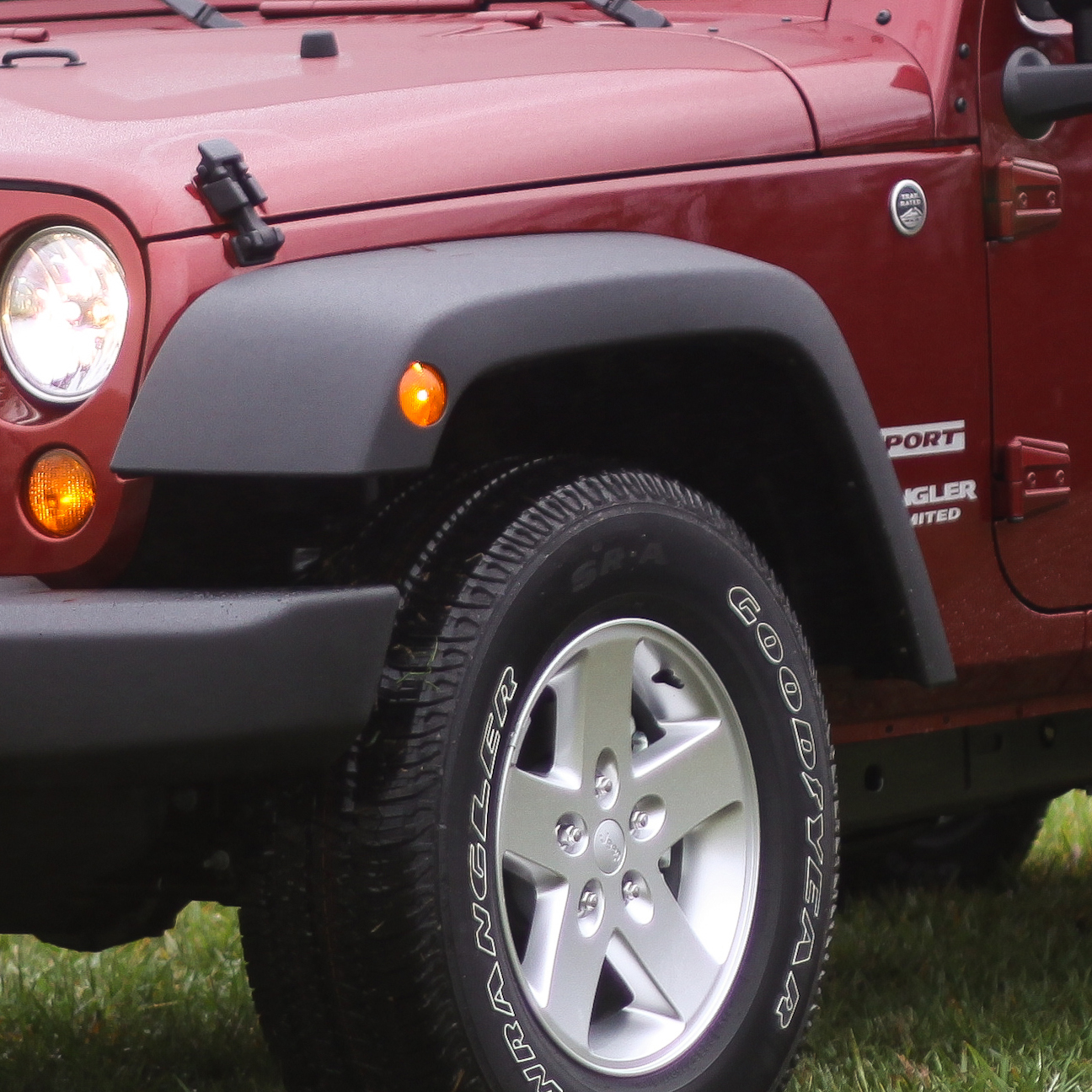 Nakładka błotnika lewy przód 07-15 Jeep Wrangler