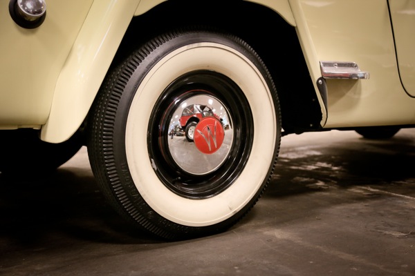 Axle Wheel Hub Cap, Chrome; 46-55 Willys Station Wagon/Jeepster