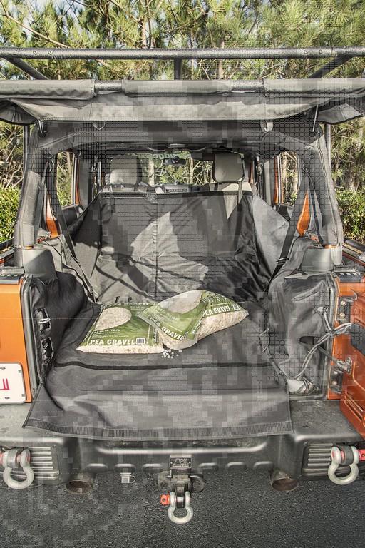 Mata - wykładzina przestrzeni bagażowej C3 Cargo Cover, wersja z subwooferem; 07-16 Jeep Wrangler JK, 4 Door