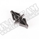 Wciskany klip poszycia tylnego zderzaka; 05-10 Jeep Grand Cherokee WK
